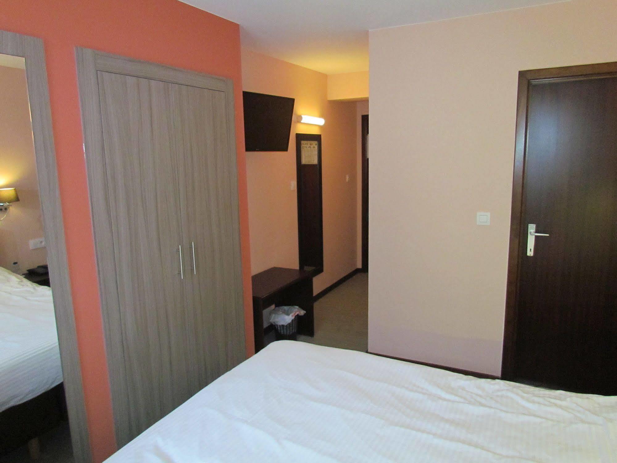 Hotel Uilenspiegel Nieuwpoort Εξωτερικό φωτογραφία